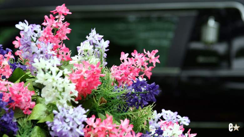 Funeral flowers to represent HGTV's Mika Kleinschmidt sharing her loss.