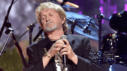 ‘Swingin’ Singer John Anderson Passes Away at 71 – Reba & Jason Aldean Lead Tributes